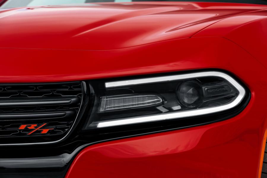  Dodge Charger R/T 2015 года  (фото 39 из 61)